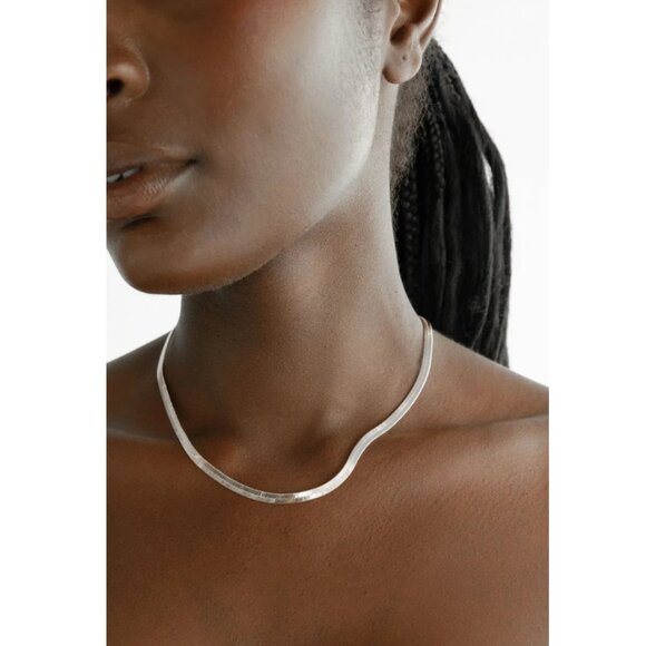 ($7) Metallic Herringbone Necklace - Picture 1 of 2